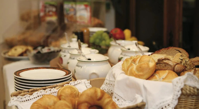 Hotel restaurant Raunig, Rezervasyon Otel Carinthia Kahvaltılı Oteller, Kahvaltı