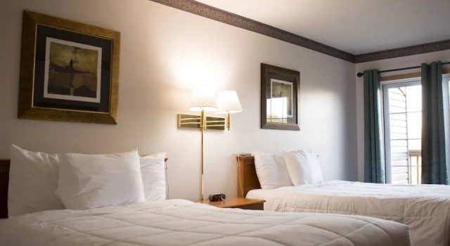 Amerivu Inn And Suites New Richmond, Varaa Hotelli New Richmond Wisconsin
