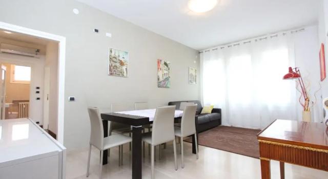 City Apartments Basilio, Забронировать Апартаменты/квартира Дорсодуро Венеция, рядом с Вокзал Accademia