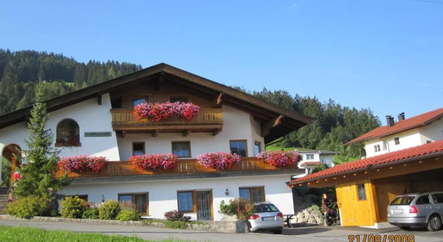 Апартаменты с видом на горы Haus TIROL