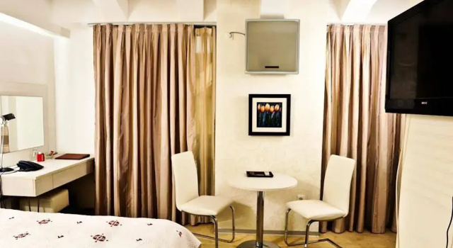 Mola Hotel, Rezervați Hotel Scopia Macedonia