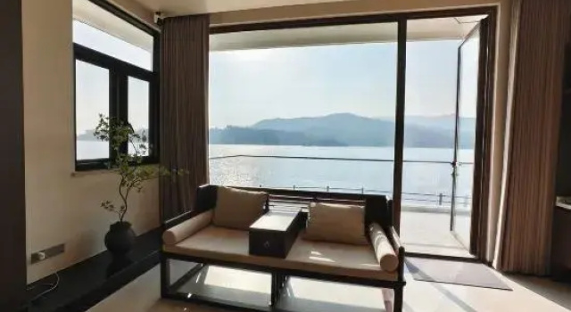 Mulan Lake View Villa: See Mountains & Gaze at Sea, Rezerwuj Hotel Wuhan Hubei