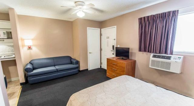 Четырёхместный номер Standard Studio 6 Extended Stay - Jacksonville, FL - South