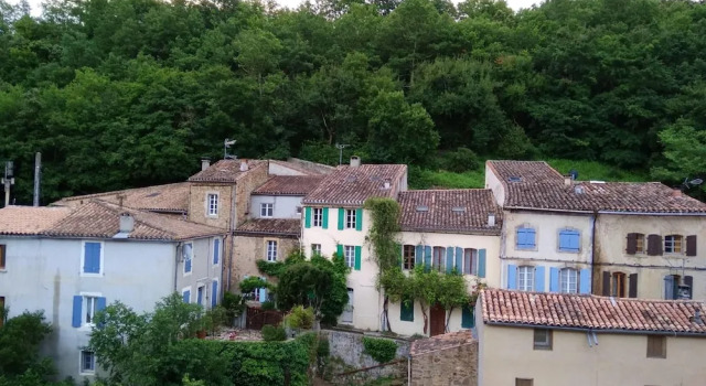 Studio in Rennes les Bains, With Wonderful Mountain View and Balcony, Rezervasyon Otel Rouze Languedoc-Roussillon