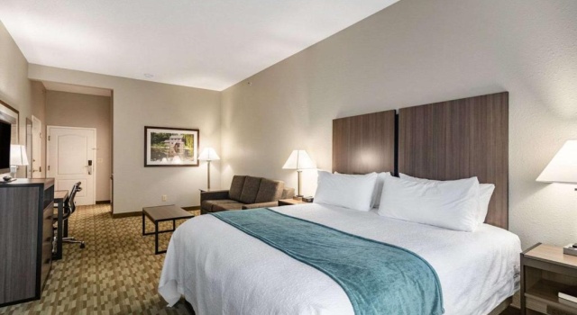 Номер Standard с видом на реку Riverview Inn & Suites, an Ascend Collection Hotel