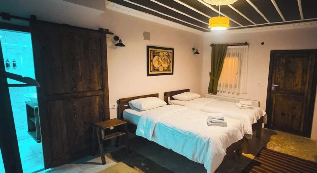 Двухместный номер Monastery Standard My Cave Suites