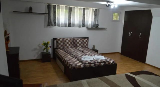 Csikos Apartment, Забронировать Апартаменты/квартира Отели Клуж-Напока с парковкой, рядом с Tailors' Bastion, Парковка