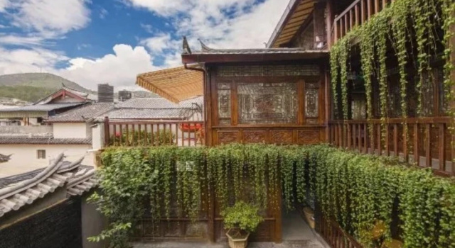 Lijiang Yupin Courtyard Inn, Забронировать Отель Лицзян Юньнань