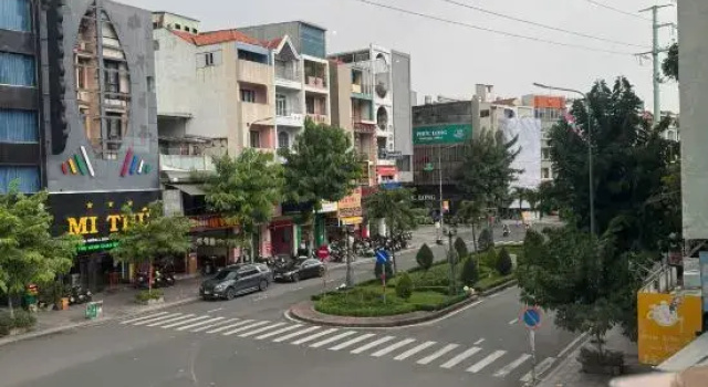 Four P Home Phu Nhuan, Забронировать Отель Отели Хошимина с парковкой, рядом с White Palace Convention Center, Парковка