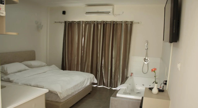 Nofey HaBashan Country Lodging, Забронировать Апарт-отель Отели Lahavot HaBashan с бассейном, Бассейн