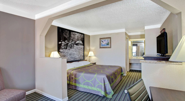 Super 8 Knoxville East, Varaa Mini-hotelli Knoxville 