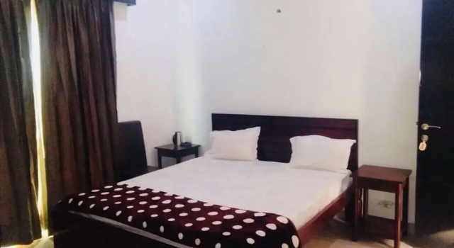 Kingfisher Aravali Resort, Забронировать Курортный отель Курортные отели Gurgaon Region, Курортный отель