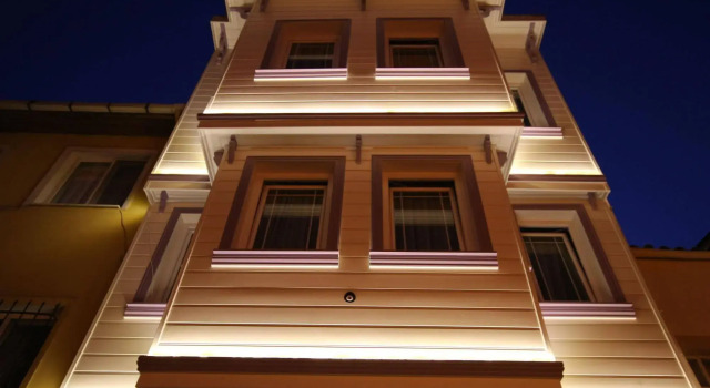 Aya Sergios, Rezervați Hotel Fatih Beyoglu