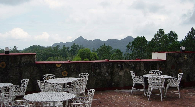 Kurhotel Escambray, Забронировать Отель Топес-де-Кольянтес Санкти-Спиритус