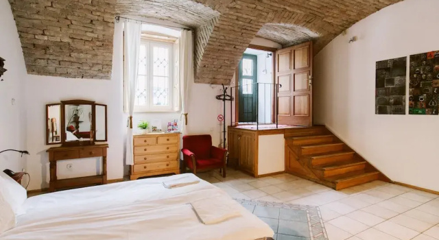 Hunyadi 4 Apartment I.