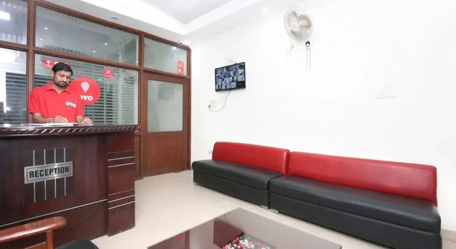 Hotel JB 2 by OYO Rooms
