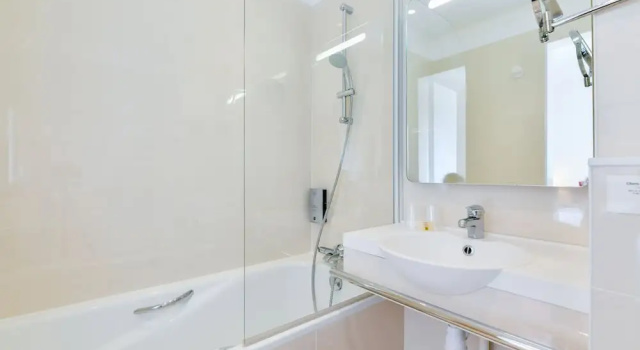 Номер Comfort Hotel La Forestière