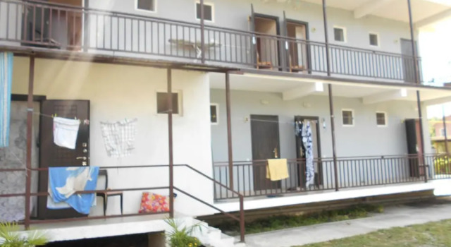 Gostevoy Dom na Glavnoy, 予約 ゲストハウス Nizhnyaya Beranda アリバトロス