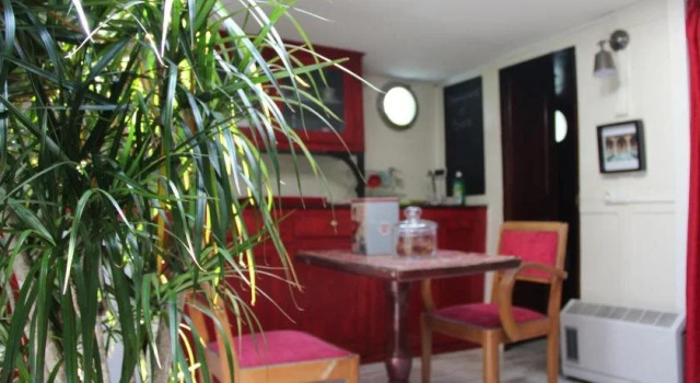 l'Aparté Péniche Orphée, Забронировать Отель Мец Moselle