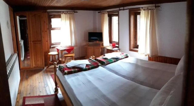 Двухместный номер Standard с балконом Sarafova Guest House