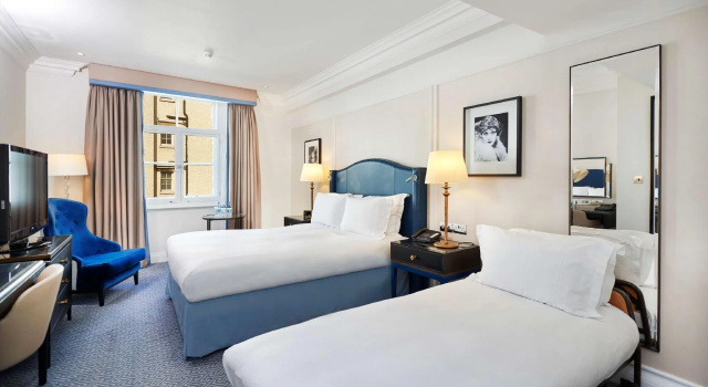 Номер Семейный The Waldorf Hilton