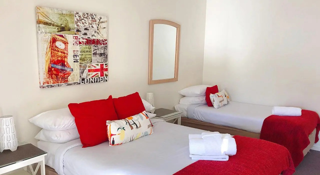 Студия Canberra Short Term & Holiday Accommodation