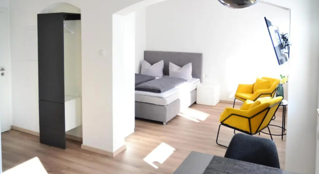 Апартаменты Hotel-garni 'Zum Weinkrug'