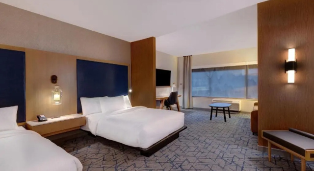 Четырёхместный люкс Fairfield by Marriott Inn & Suites Minneapolis Downtown