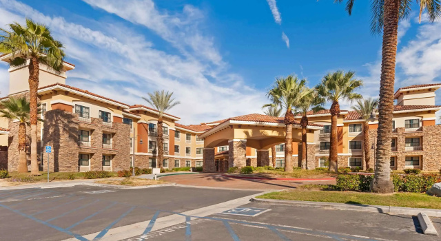 Extended Stay America Suites - Palm Springs - Airport, Забронировать Отель Отели Палм-Спрингса с парковкой, Парковка
