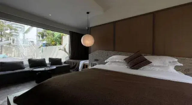 Люкс 1mo Hotel (Beihai Yintan Branch)