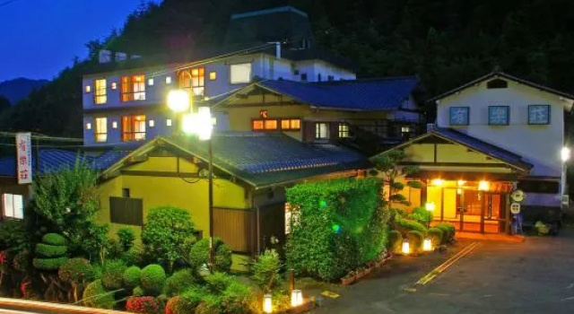 Yunohana Onsen Yurakuso, Забронировать Отель Камеока Киото