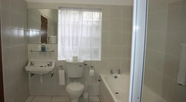 Апартаменты c 1 комнатой Karoopark Guest House