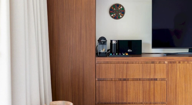 Luxurious Studio Best Ameneties GYM Stunning Pools Shuttle Service Wifi