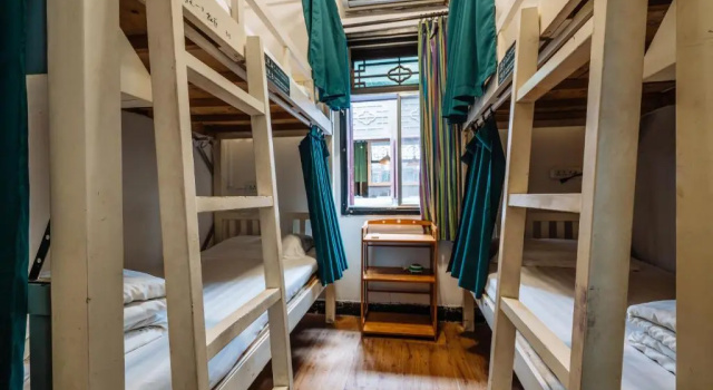 Chengdu Mix Hostel, Rezerwuj Hostel Tanie Hotele w Chengdu