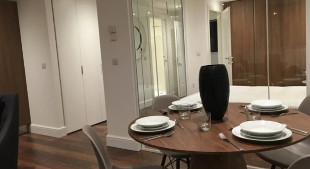 Swiss Cottage One, Забронировать Дом для отпуска Виллы Большого Лондона, Вилла