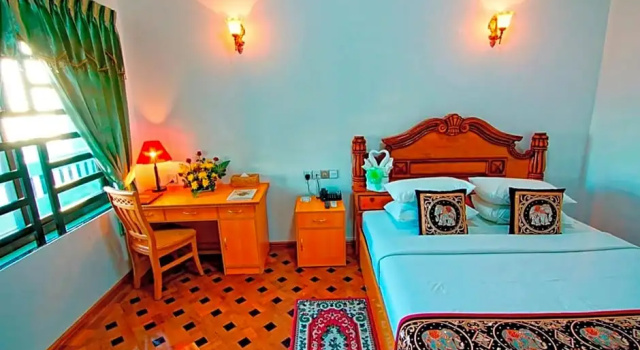 Двухместный номер Superior Hotel Mandalay