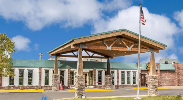 Кровать в общем номере Econo Lodge Rawlins