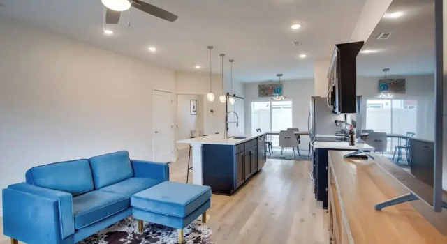 Modern Townhome ~ 3 Mi to Dtwn Grand Junction, Забронировать Апартаменты/квартира Гранд-Джанкшн Колорадо