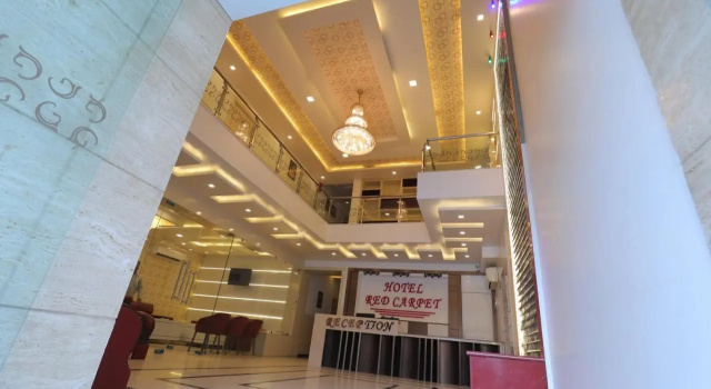 Hotel Sahibs Red Carpet, Забронировать Отель Отели Taj Ganj с парковкой, Парковка