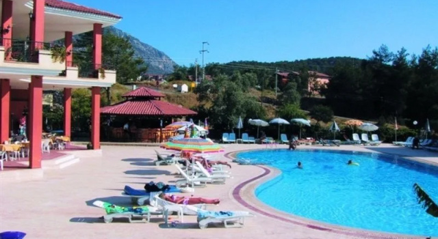 Hotel Merriment, Забронировать Отель Отели Олюдениз с бассейном, Бассейн