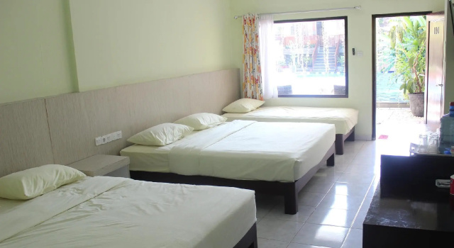 Люкс Holiday Beach Inn
