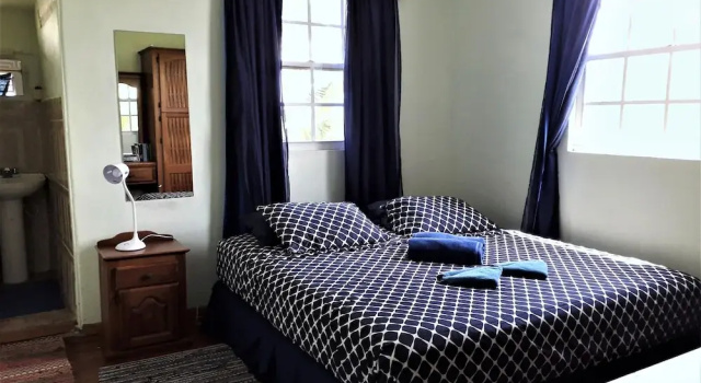 Апартаменты c 1 комнатой с балконом и с видом на море Miller's Guest House