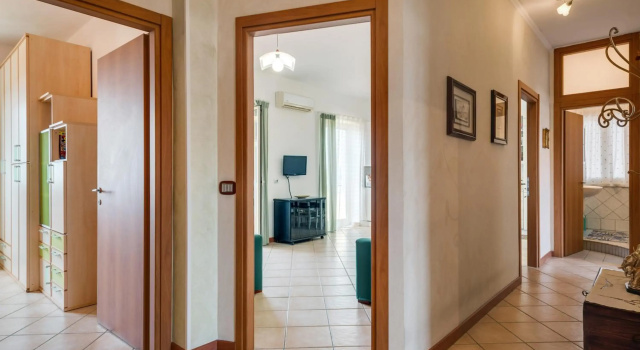 Roomy And Bright Apartment With Balconies X6