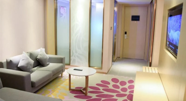 Lavande Hotel Shenzhen Shajing Houting Metro Station, Buchen Sie Hotel Günstige Hotels in Shajing