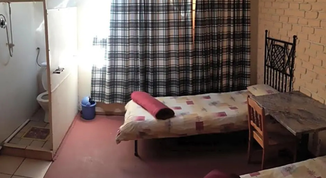 Paljas Backpackers, Забронировать Отель Недорогие отели Почефструм, рядом с Стадион «Иббис Овал», недорогие