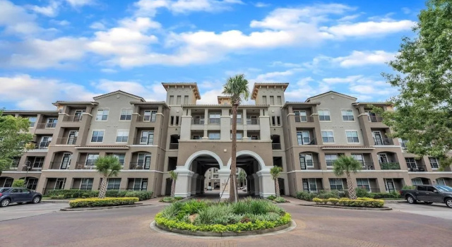City View & Poolview Apartment With Full Kitchen 2 Bedroom Apts by Redawning, 予約 アパートメント Energy Corridor ヒューストン
