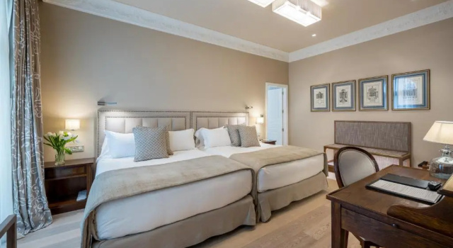 Полулюкс Hotel Rector