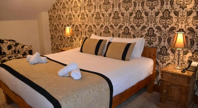Люкс Deluxe Walsh's Hotel and Apartments