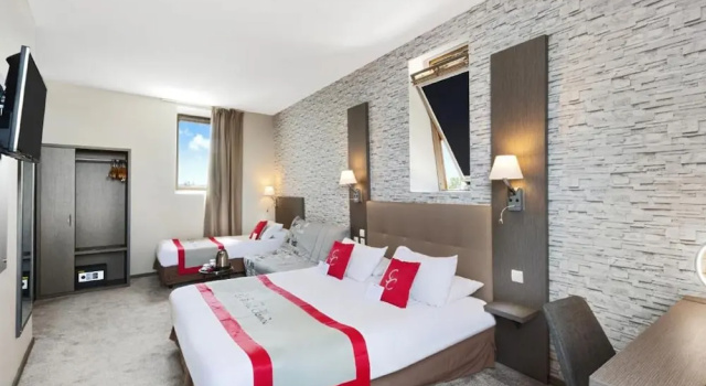 Семейный номер Standard Best Western Hotel Saint Claude
