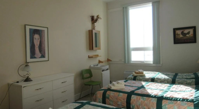 Auberge La Petite École de Forillon, Забронировать Хостел Гаспе Полуостров Гаспе